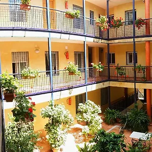 Apartamentos Sevilla Севилья